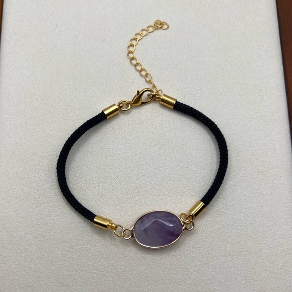 Handmade bracelet with a amethyst centre - Picture 5 of 5